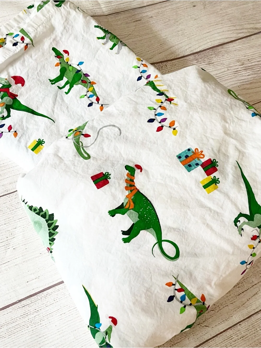 Pottery Barn Kids two piece set toddler dinosaur Christmas sheets